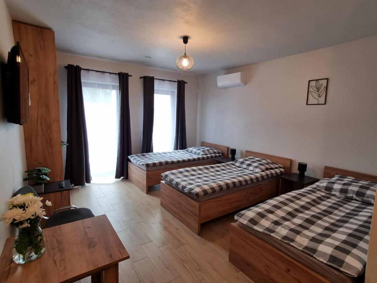 Pokoje pod Wietrznią Kielce Exteriér fotografie